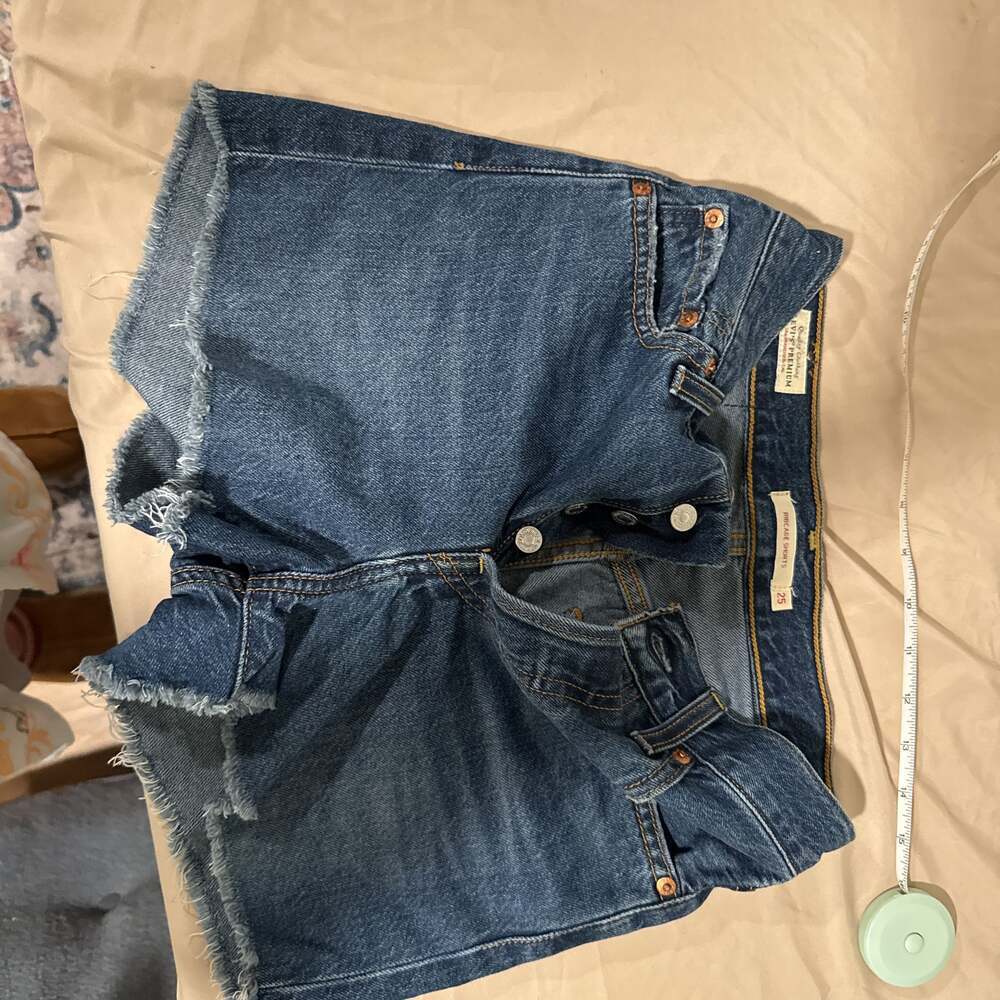 Levi's
